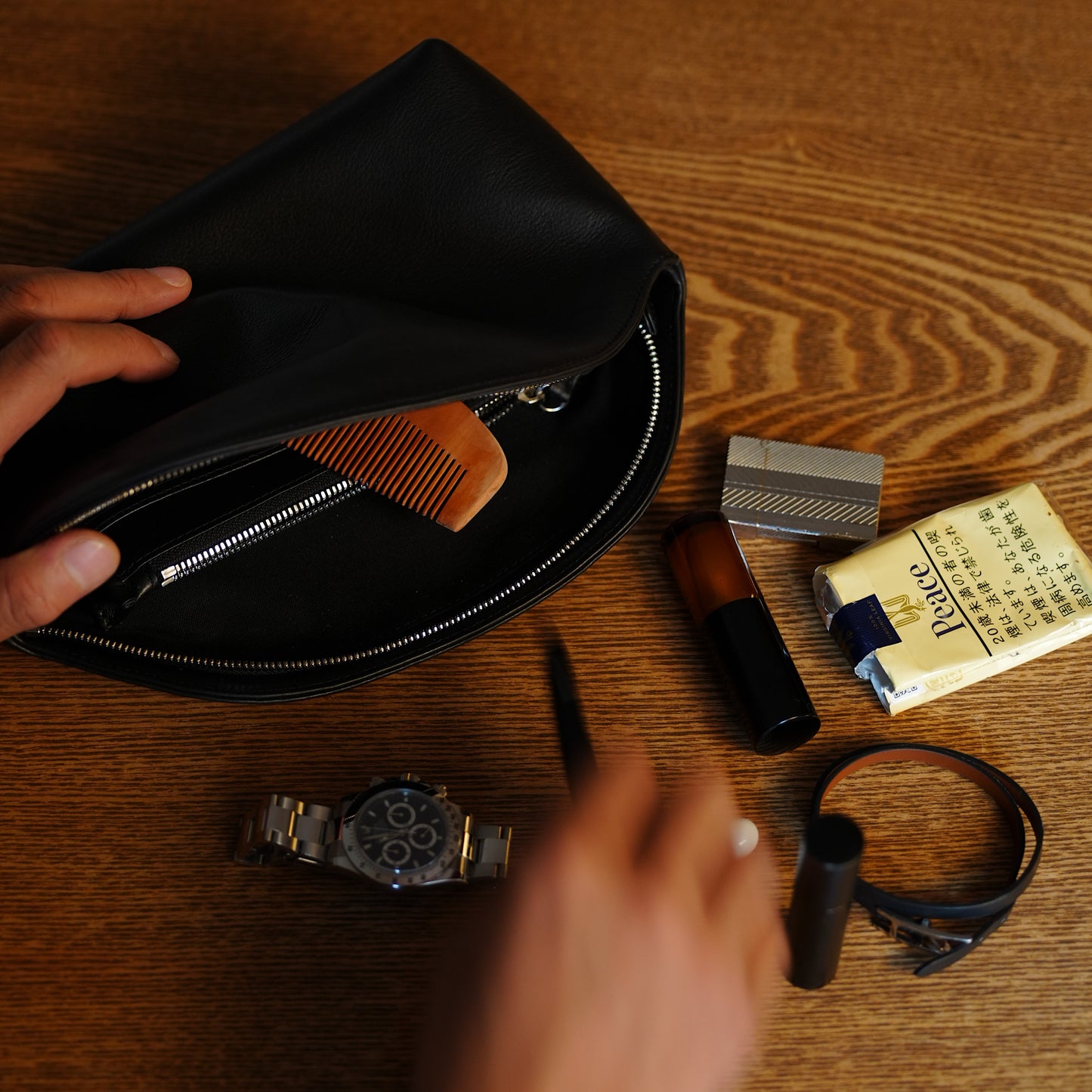 近日発売予定 : スマート ウォレット クラッチ レザー製 【受注生産】【メンバー限定】【数量限定】